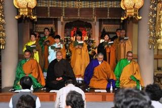 「船頭多くして、船を山に登らせてみるか」：画像